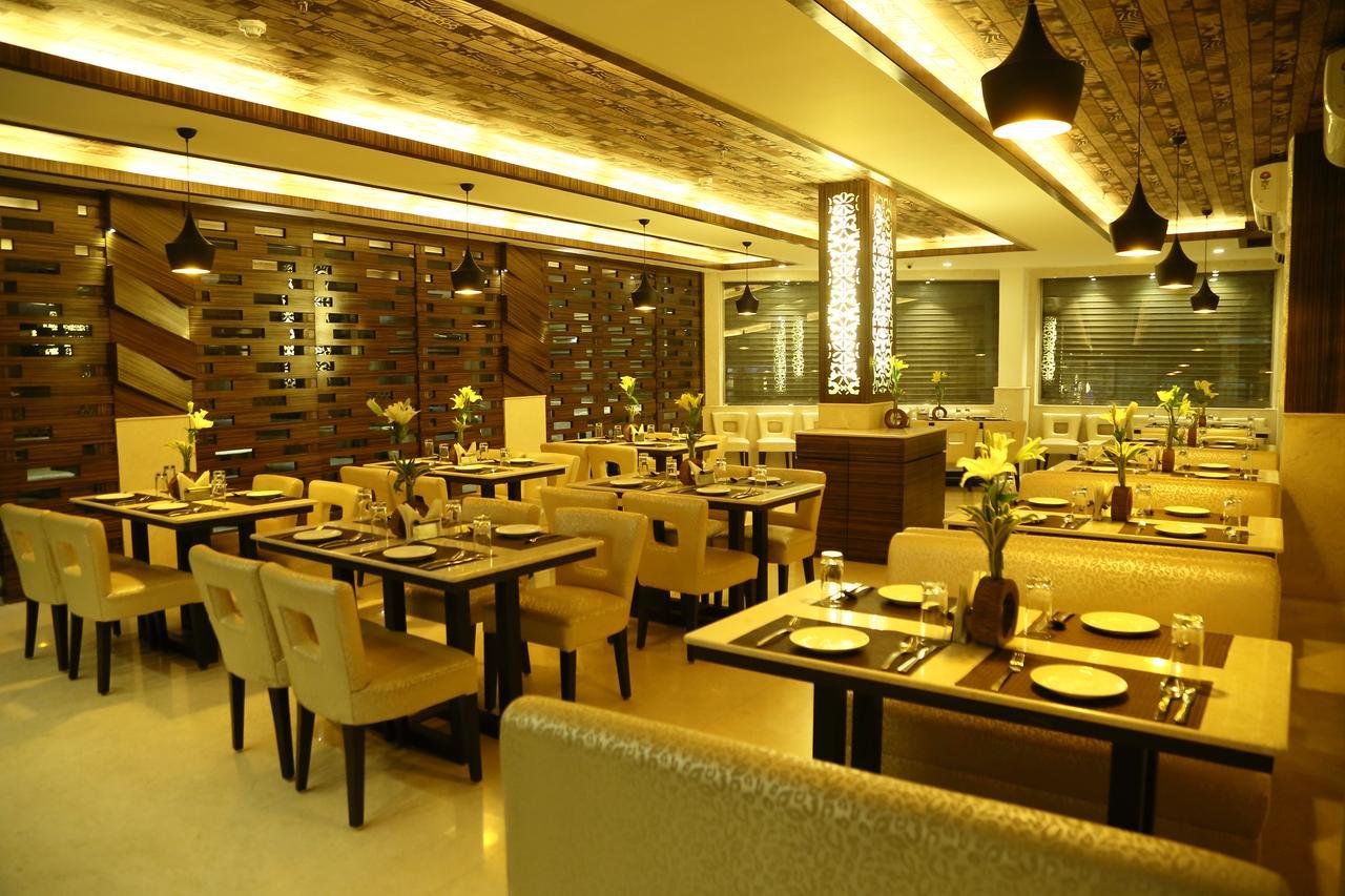 The Majestic Suites Calcutta  Esterno foto