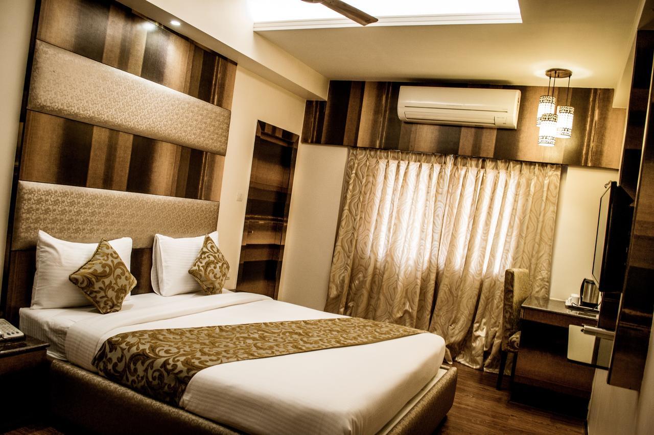 The Majestic Suites Calcutta  Esterno foto