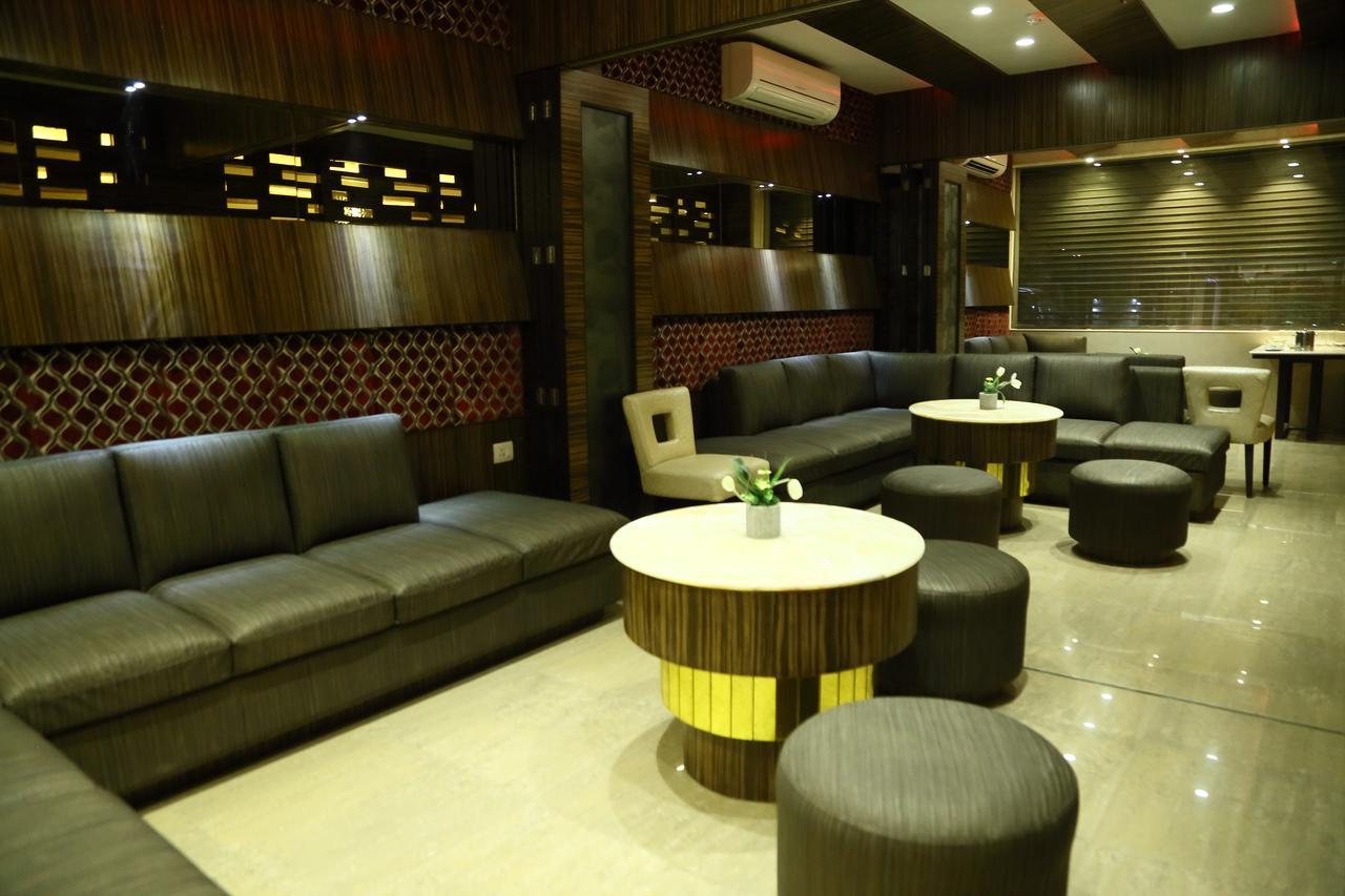The Majestic Suites Calcutta  Esterno foto
