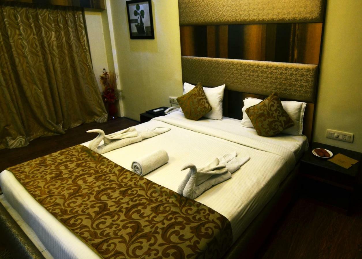 The Majestic Suites Calcutta  Esterno foto